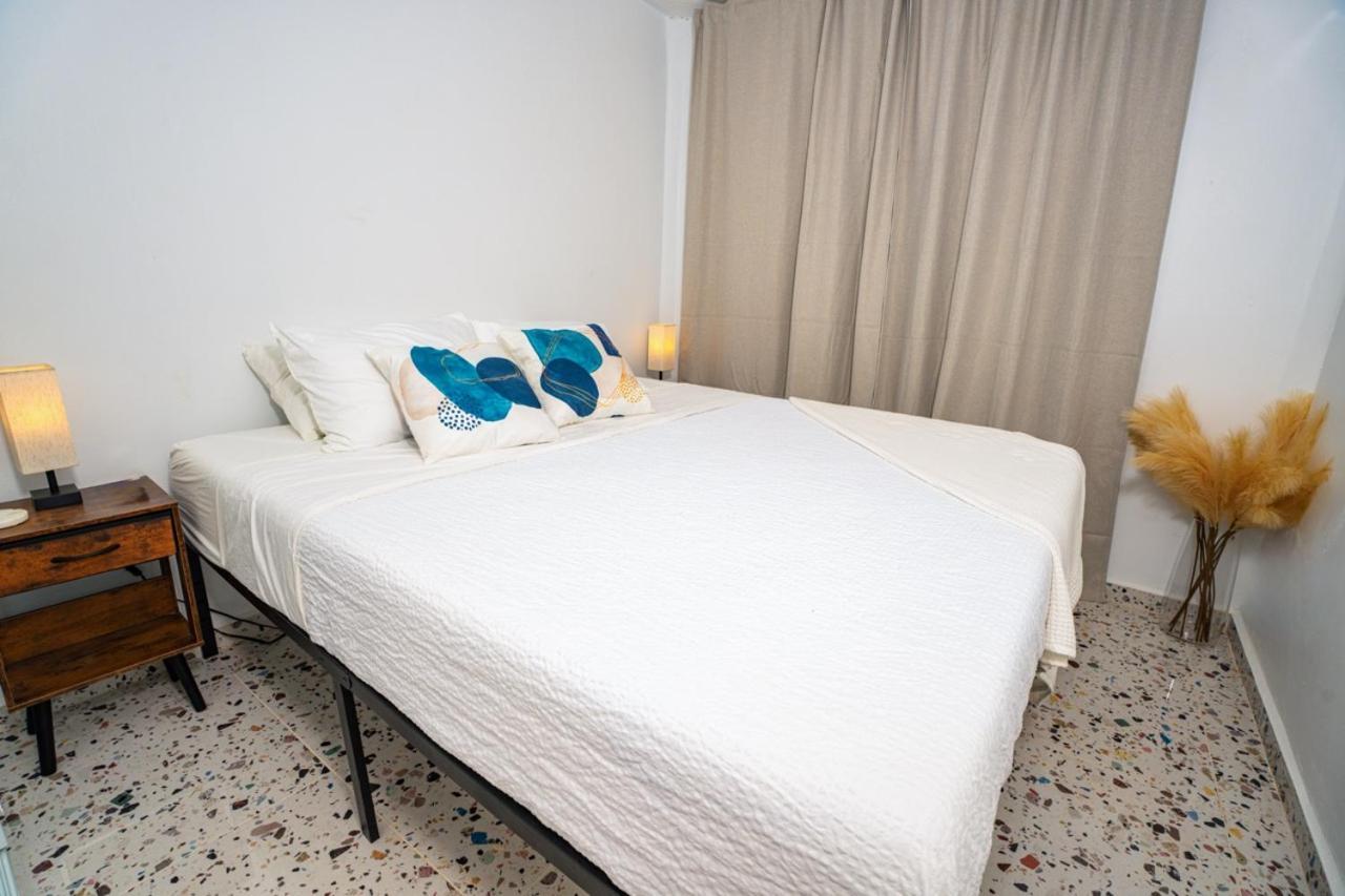 Garden Of Eden Hotel Brenas Phòng bức ảnh